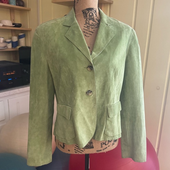 Anne Klein Jackets & Blazers - Anne Klein very cute green suede jacket size Large